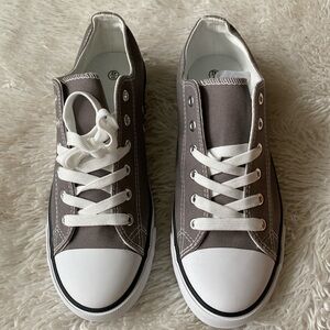 Gray canvas fashion lace up low casual travel sneakers shoes